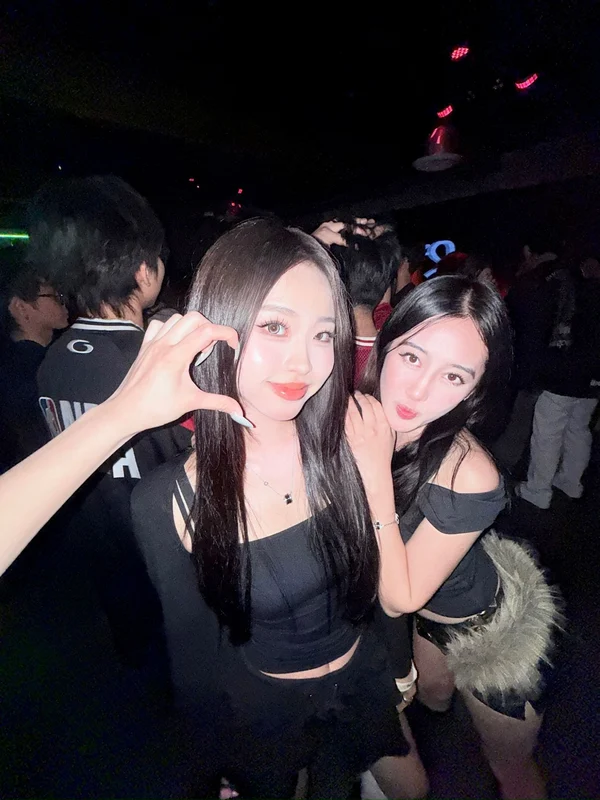 friends at a ditto event